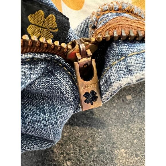 Lucky Brand flare leg jeans made in USA - Picture 8 of 15